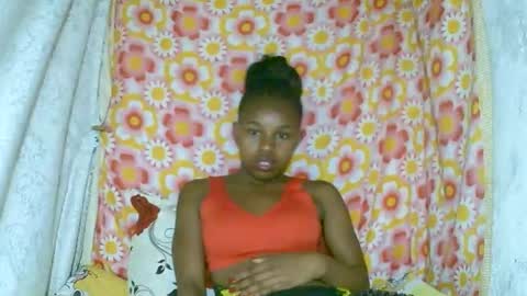 Snapshot of franciefrancie chatting on 21, 10, 2025 francilla online show from 21, 10, 2025