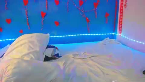 francihot4 online show from 16, 2, 2025