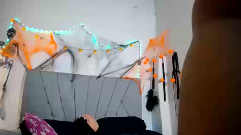 francihot4 online show from 16, 10, 2025