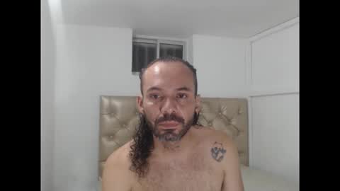 Snapshot of frank_jeanpaul chatting on 2, 12, 2025 frank_jeanpaul online show from 2, 12, 2025