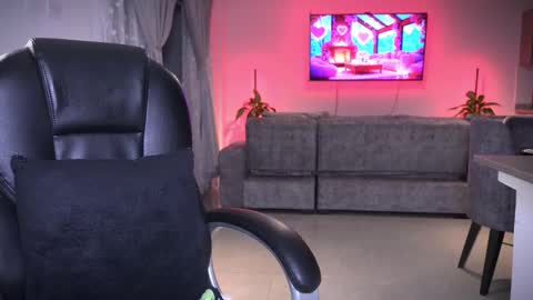 Snapshot of frankfarrellx chatting on 14, 2, 2026 Frank Farrell. Hey remember to give me a thumbs up Ty online show from 14, 2, 2026