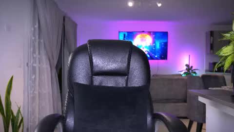 Snapshot of frankfarrellx chatting on 18, 2, 2026 Frank Farrell. Hey remember to give me a thumbs up Ty online show from 18, 2, 2026