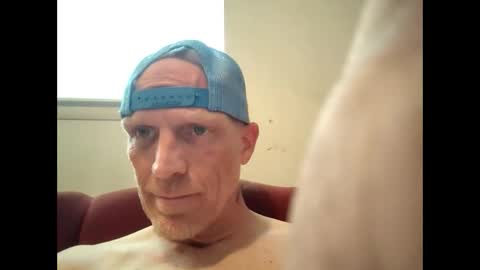 Snapshot of frankieblueeyes4u chatting on 11, 4, 2026 Famous Blue Eyes online show from 11, 4, 2026