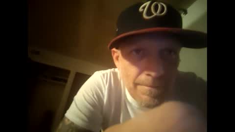 Snapshot of frankieblueeyes4u chatting on 15, 4, 2026 Famous Blue Eyes online show from 15, 4, 2026