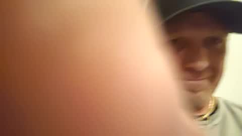 Snapshot of frankieblueeyes4u chatting on 7, 7, 2026 Famous Blue Eyes online show from 7, 7, 2026