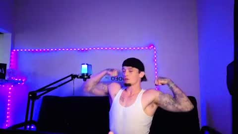 Snapshot of frankoafterdark chatting on 13, 11, 2025 Franco online show from 13, 11, 2025