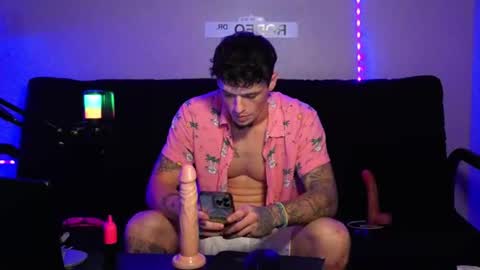 Snapshot of frankoafterdark chatting on 14, 11, 2025 Franco online show from 14, 11, 2025