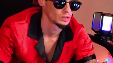 Snapshot of frankoafterdark chatting on 18, 11, 2025 Franco online show from 18, 11, 2025