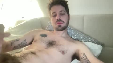 Snapshot of frankybiiig chatting on 24, 1, 2025 thegoodandbiiig online show from 24, 1, 2025