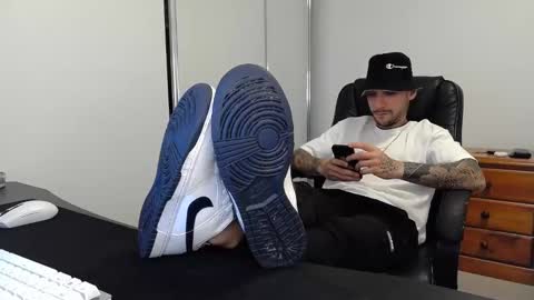 Fraser online show from 24, 2, 2025