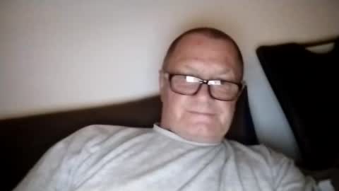 Wolfi online show from 18, 9, 2025