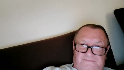 Snapshot of frauenfeind1 chatting on 6, 6, 2026 Wolfi online show from 6, 6, 2026