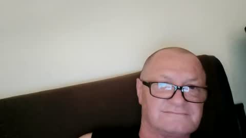 Snapshot of frauenfeind1 chatting on 25, 6, 2026 Wolfi online show from 25, 6, 2026