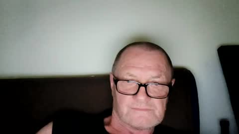 Snapshot of frauenfeind1 chatting on 5, 7, 2026 Wolfi online show from 5, 7, 2026
