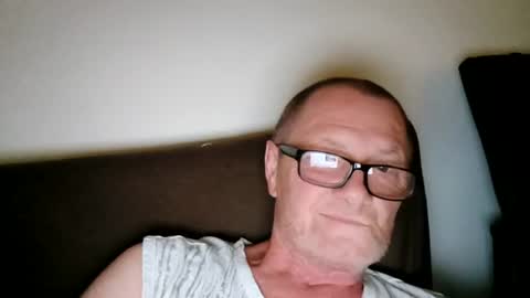 Snapshot of frauenfeind1 chatting on 17, 7, 2026 Wolfi online show from 17, 7, 2026