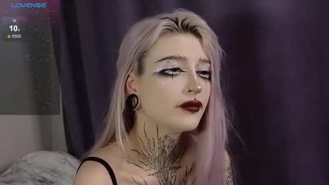 Snapshot of fraulein_mooon chatting on 16, 12, 2024 Asya UwU online show from 16, 12, 2024