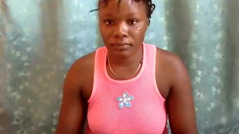 freaky_dolly online show from 4, 1, 2025