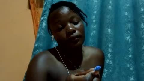 freaky_dolly online show from 6, 1, 2025