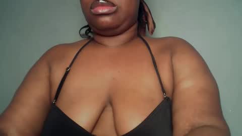 Snapshot of freaky_slut5 chatting on 29, 4, 2026 freaky slut5 online show from 29, 4, 2026