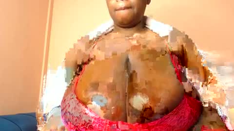 Snapshot of freakyboobsxx chatting on 9, 7, 2026 Kimmy online show from 9, 7, 2026