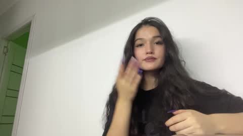 Snapshot of fredamedora chatting on 4, 6, 2026 Mia online show from 4, 6, 2026