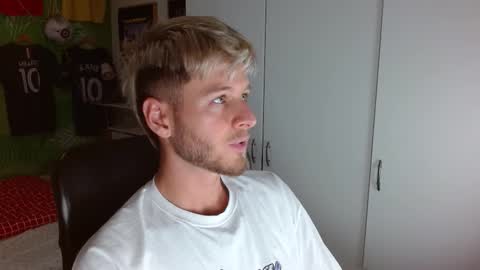 Snapshot of freddy_star chatting on 15, 9, 2025 Frederick Perin online show from 15, 9, 2025