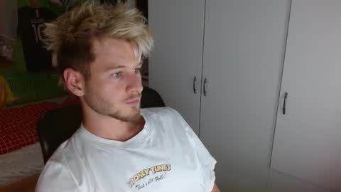 Snapshot of freddy_star chatting on 23, 9, 2025 Frederick Perin online show from 23, 9, 2025
