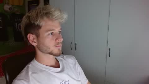 Snapshot of freddy_star chatting on 25, 9, 2025 Frederick Perin online show from 25, 9, 2025