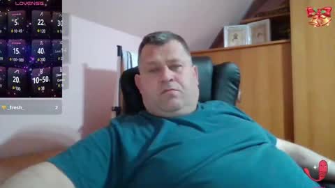 freeboy80180 online show from 27, 2, 2025