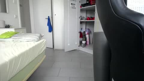 Snapshot of freiherr111 chatting on 2, 11, 2025 Walter Fischer online show from 2, 11, 2025