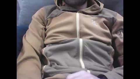 Snapshot of frencheeboy chatting on 28, 11, 2025 frencheeboy online show from 28, 11, 2025