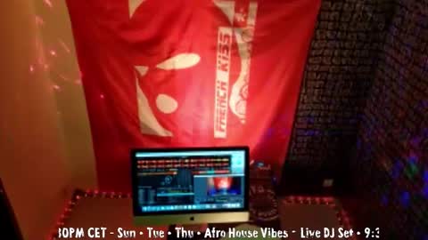 frenchkissdjfk online show from 21, 10, 2025