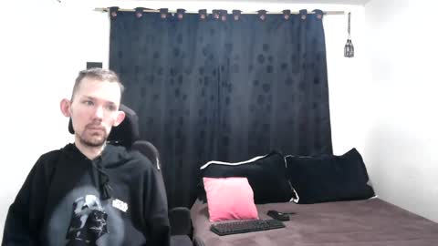 Snapshot of frenchroulette chatting on 13, 12, 2024 Thomas y Sophia online show from 13, 12, 2024