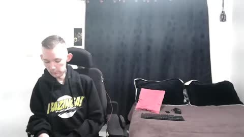 Snapshot of frenchroulette chatting on 31, 12, 2024 Thomas y Sophia online show from 31, 12, 2024