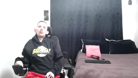 Snapshot of frenchroulette chatting on 1, 1, 2025 Thomas y Sophia online show from 1, 1, 2025