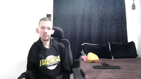 Snapshot of frenchroulette chatting on 5, 1, 2025 Thomas y Sophia online show from 5, 1, 2025