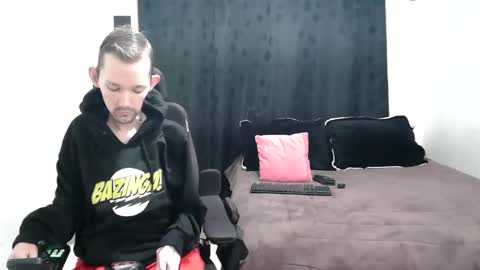 Snapshot of frenchroulette chatting on 13, 2, 2025 Thomas y Sophia online show from 13, 2, 2025