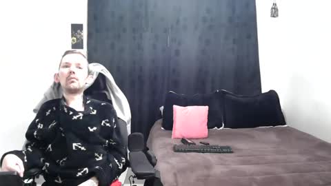 Snapshot of frenchroulette chatting on 15, 2, 2025 Thomas y Sophia online show from 15, 2, 2025