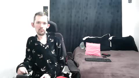 Snapshot of frenchroulette chatting on 20, 2, 2025 Thomas y Sophia online show from 20, 2, 2025