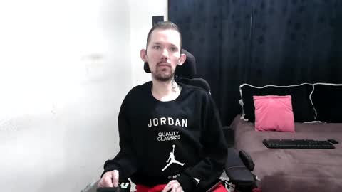 Snapshot of frenchroulette chatting on 23, 2, 2025 Thomas y Sophia online show from 23, 2, 2025