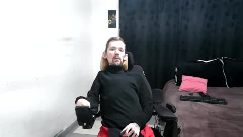 Snapshot of frenchroulette chatting on 1, 3, 2025 Thomas y Sophia online show from 1, 3, 2025