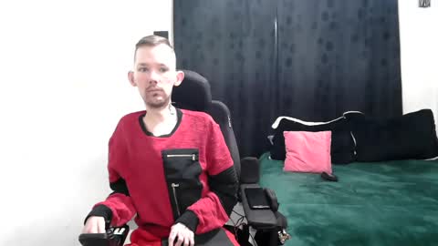 Snapshot of frenchroulette chatting on 11, 3, 2025 Thomas y Sophia online show from 11, 3, 2025