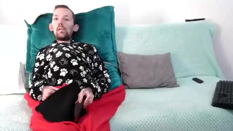 Snapshot of frenchroulette chatting on 18, 10, 2025 Thomas y Sophia online show from 18, 10, 2025