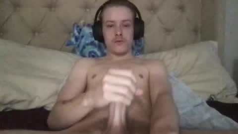 Snapshot of freshbull123 chatting on 8, 7, 2026 Freshbull123 online show from 8, 7, 2026