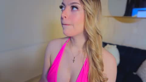 Snapshot of fresita_pink_ chatting on 21, 11, 2025 fresita_pink_ online show from 21, 11, 2025