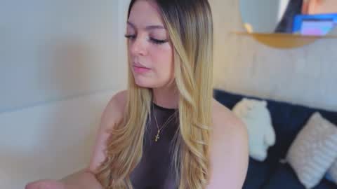 Snapshot of fresita_pink_ chatting on 4, 12, 2025 fresita_pink_ online show from 4, 12, 2025