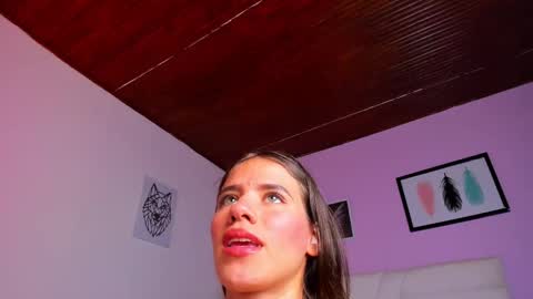 Snapshot of fresitalove01 chatting on 18, 9, 2025 fresitalove01 online show from 18, 9, 2025