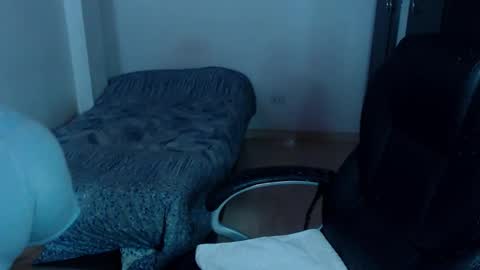 Snapshot of freud_x_louise1 chatting on 15, 9, 2025 Louise online show from 15, 9, 2025