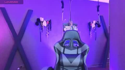     online show from 5, 3, 2025