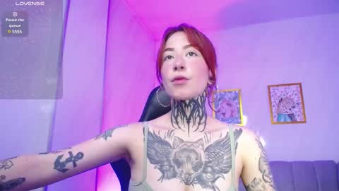 Snapshot of freya_b chatting on 4, 2, 2025 freya online show from 4, 2, 2025